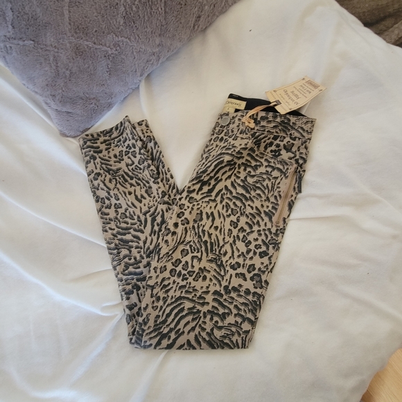 Democracy Ab technology cheetah jeggings brand new - Picture 4 of 7